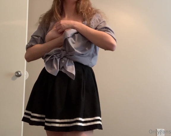 Jennaize aka jennaize OnlyFans - A lovely subscriber said I could share their custom video! This is a spicy TSA patdown