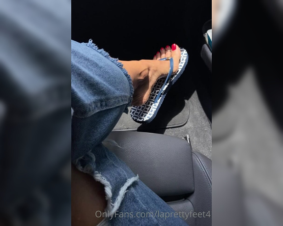 Laprettyfeet4 aka laprettyfeet4 OnlyFans - Here is the clip!