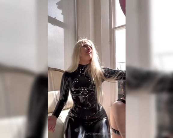 Mistress Mercy aka mistressmercyxoxvip OnlyFans - Happy Birthday to me! Behind the scenes of an Instagram reel I just made, will probably