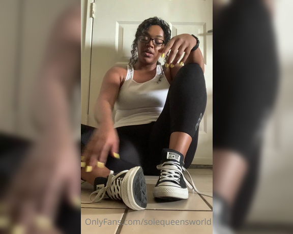 Sole Queen aka solequeensworld OnlyFans - Sole Queen teaches you how to worship her feetTAKE NOTE buckle in, this