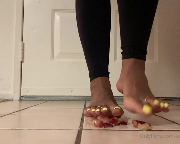 Sole Queen aka solequeensworld OnlyFans - I’ve always wanted to make wine how do we feel about foot crushing videos Also,