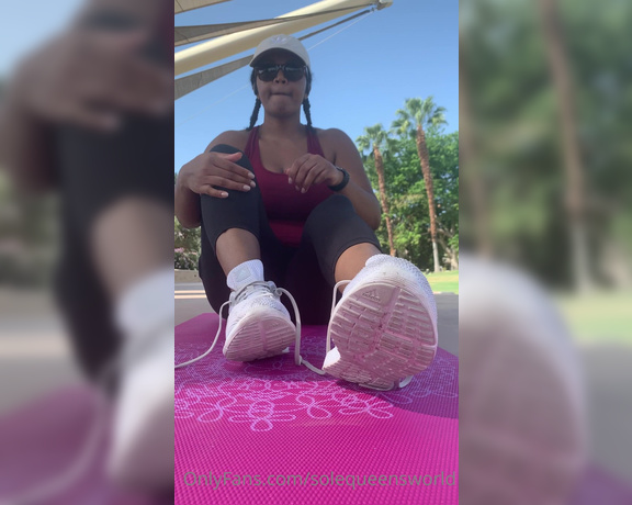 Sole Queen aka solequeensworld OnlyFans - Decided to let my feet breathe after my park walkI wonder if I have any secret