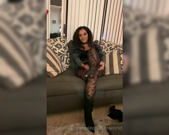 Sole Queen aka solequeensworld OnlyFans - Tipsy holiday party afrermath, lol I love a cute outfit in the winter time & how