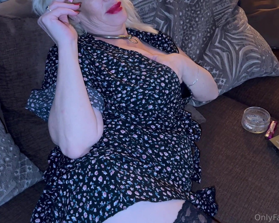 Torryy aka torryy OnlyFans - Smoking while I lounge, care to join