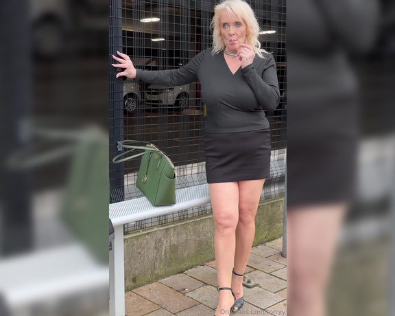 Torryy aka torryy OnlyFans - Smoke break at the station