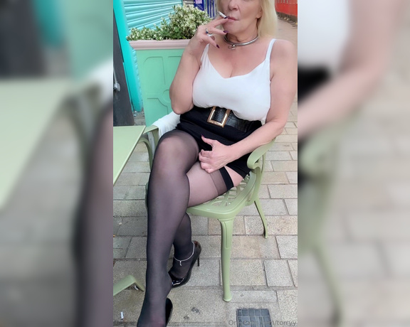 Torryy aka torryy OnlyFans - Afternoon coffee