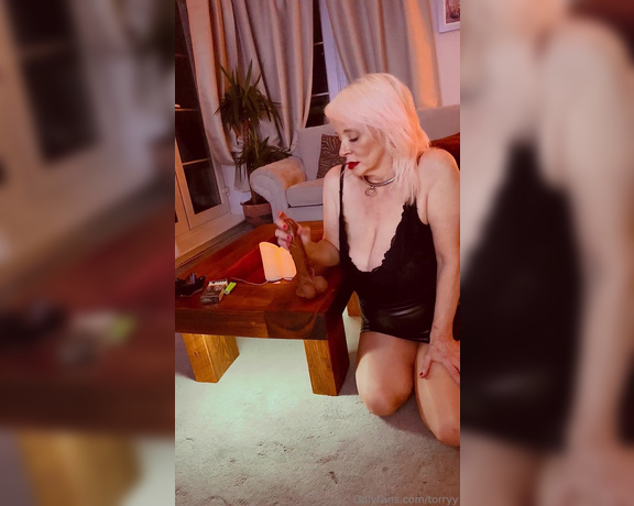 Torryy aka torryy OnlyFans - A night in getting horny with myself