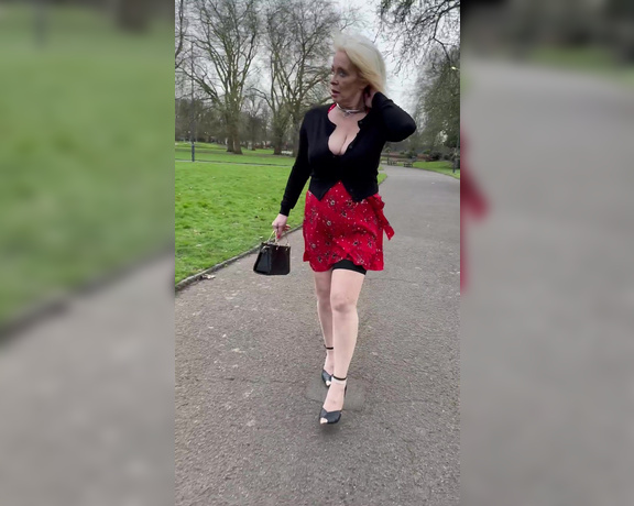 Torryy aka torryy OnlyFans - A smoke in the park