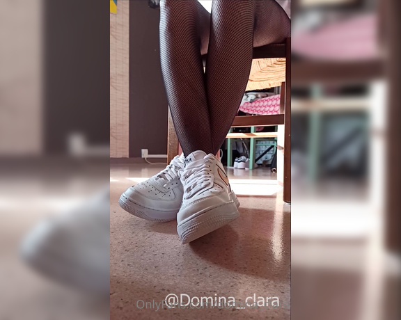 Domina_clara aka domina_clara OnlyFans - Mes divins petits petons My divine little feet