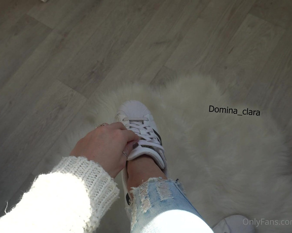 Domina_clara aka domina_clara OnlyFans - Worship my feet &lt3 They can control your mind 3 Vnres ces petits pieds qui peuvent