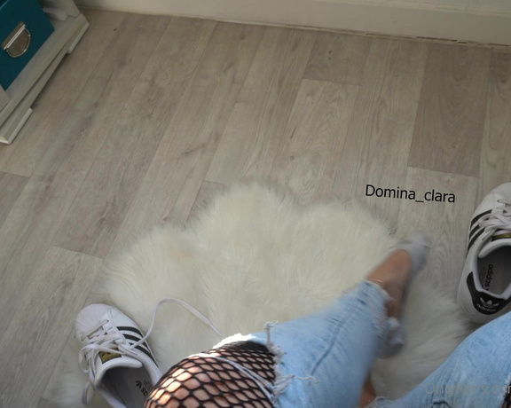 Domina_clara aka domina_clara OnlyFans - Worship my feet &lt3 They can control your mind 3 Vnres ces petits pieds qui peuvent