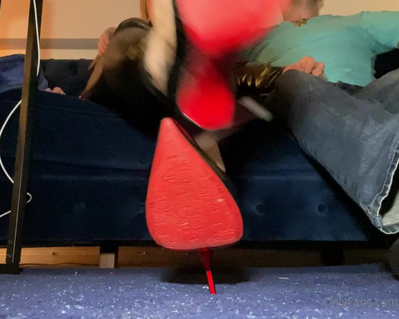 Mistress Tess aka mistress_tess1 OnlyFans - Cuckold, Louboutin Hot Chicks dangle ignore 4 min video) #HeelsFetish