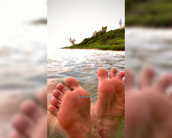 Nina’s Feet aka ninadiaz.feet OnlyFans - Who likes feet seasoned with salt I went to the beach and I couldnt help