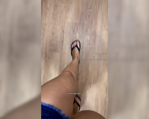 Nina’s Feet aka ninadiaz.feet OnlyFans - POV Your View in the Car! Imagine this little foot being your passenger Tell me!