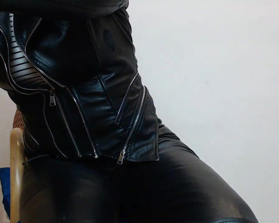 Reina Leather aka reinaleather OnlyFans Video 5221