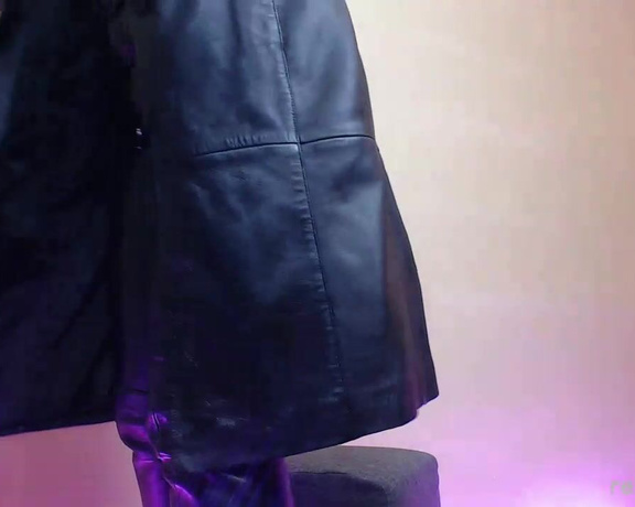 Reina Leather aka reinaleather OnlyFans Video 3279