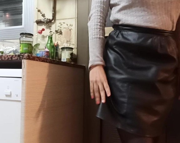 Reina Leather aka reinaleather OnlyFans - These sounds