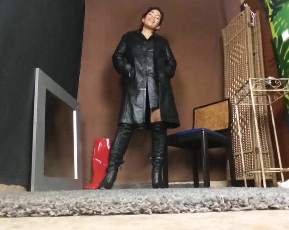 Reina Leather aka reinaleather OnlyFans - Here!! The second part 3 layers of leather!!!! Send love or Tip if you like!!!!