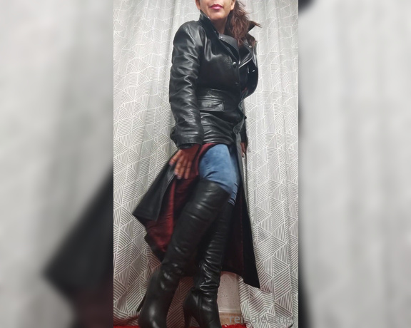 Reina Leather aka reinaleather OnlyFans - Yes