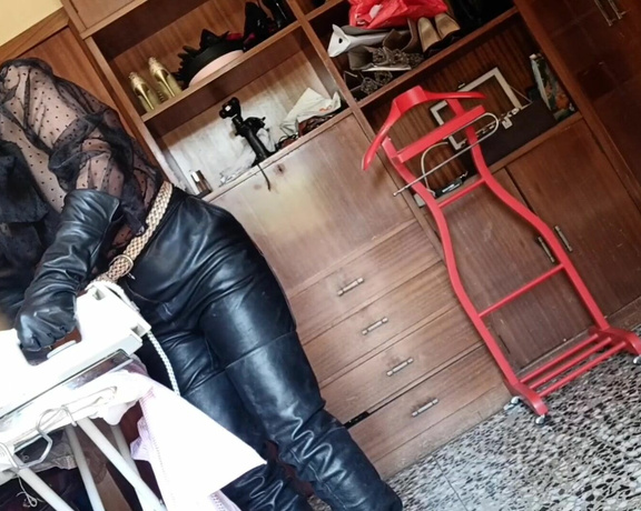 Reina Leather aka reinaleather OnlyFans - Plot twist