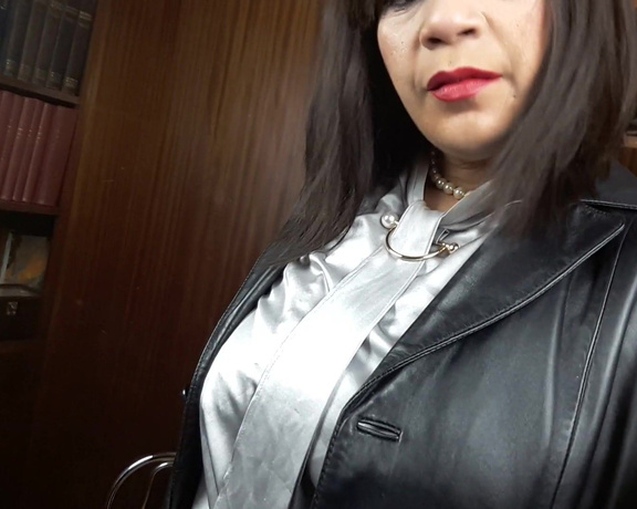 Reina Leather aka reinaleather OnlyFans - Filming a leather video