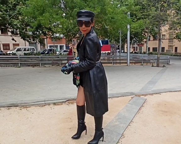 Reina Leather aka reinaleather OnlyFans - This is a nice video of me 100% leather outfit!!! Reinaleather Hope you like