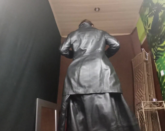 Reina Leather aka reinaleather OnlyFans - Todays live streamming recorder is acting weird and had a small little problem so I recorded