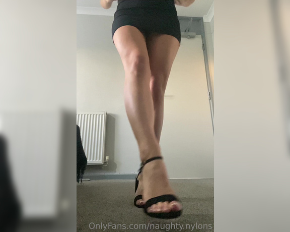 Naughty Nylons aka naughtynylons OnlyFans - Or do you prefer without nylons and just bare feet and legs!