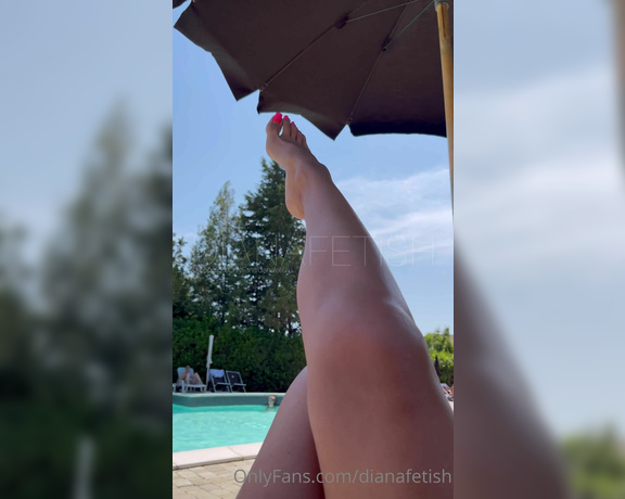 Diana Fetish aka dianafetish OnlyFans - And while I was playing with my little feet in the air, the husbands where staring