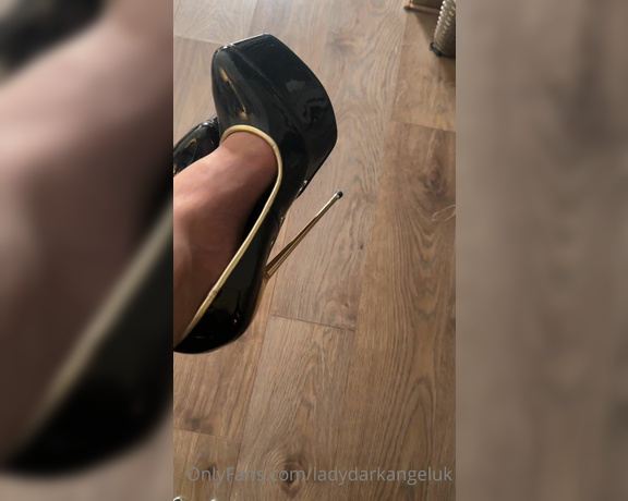 Lady Dark Angel aka Ladydarkangeluk Onlyfans - Worship my shoes