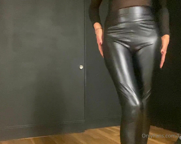 Lady Dark Angel aka Ladydarkangeluk Onlyfans - Outfit with shoes