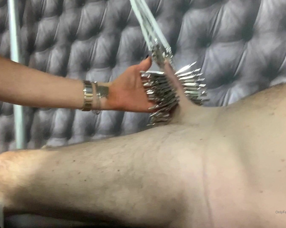 Lady Dark Angel aka Ladydarkangeluk Onlyfans - 58 crocodile clips good boy