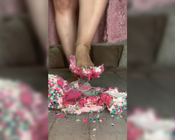 Puerto Rican aka puertoricanfeet OnlyFans - Birthday Cake Smash