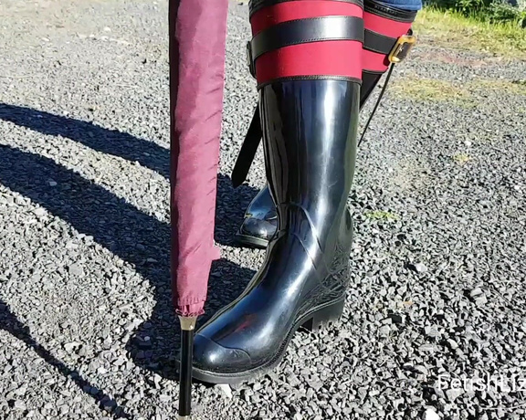 Fetish Liza aka fetishliza OnlyFans - A walk in Burberry #rubberboots #rainboots clip