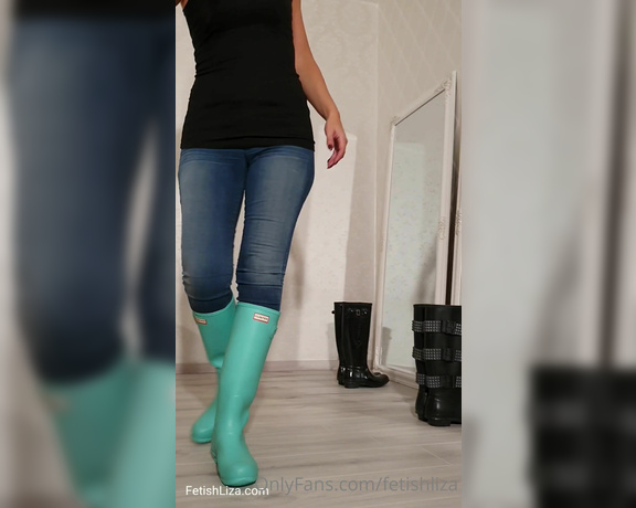 Fetish Liza aka fetishliza OnlyFans - An insider look of my Hunter rubber boots collection Discover why I enjoy them so much