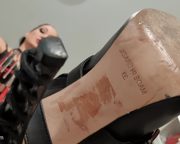 Fetish Liza aka fetishliza OnlyFans - As my boot slave, this is your view Now get to work and polish my leather