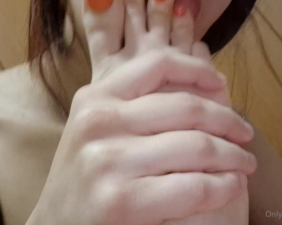 Nirvy aka nirvy OnlyFans - My fingers are so juicy Im doing a pedicure today, who knows what the beautician will