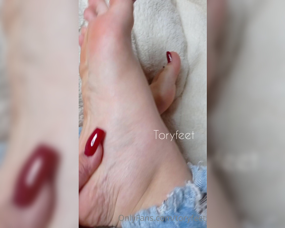 Victoria Feet aka toryfeet OnlyFans - Worship my soles, toes and nails