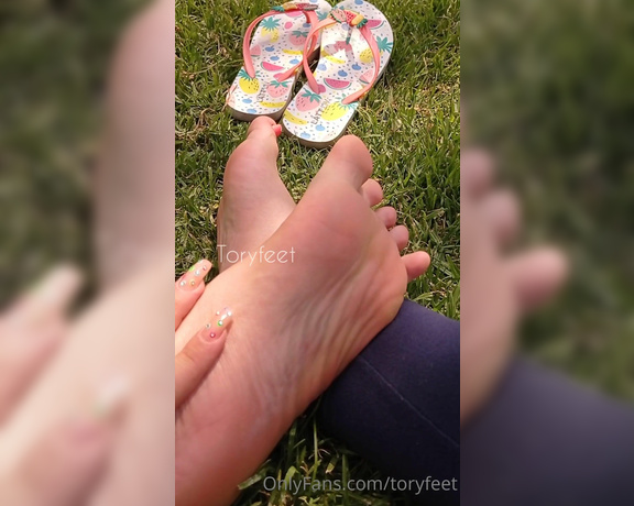 Victoria Feet aka toryfeet OnlyFans - This morning i was walking for a while, getting fresh air and sun, my feet enjoyed