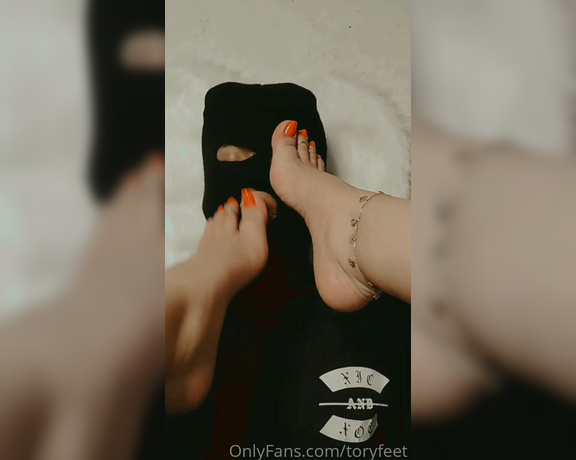 Victoria Feet aka toryfeet OnlyFans - Can you imagine being in their place Feel my delicious toes in your mouth