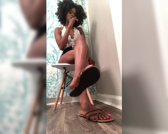 Charming Foxxy aka charmingfoxxy OnlyFans - Sandal dangling requested