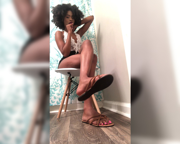 Charming Foxxy aka charmingfoxxy OnlyFans - Sandal dangling requested