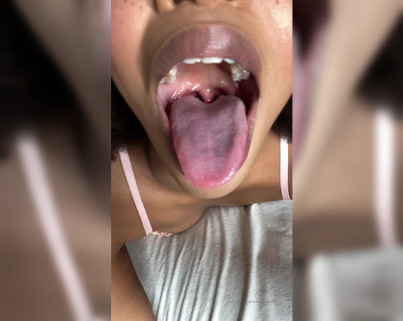 Charming Foxxy aka charmingfoxxy OnlyFans - Quick Vore Observation View Vore)
