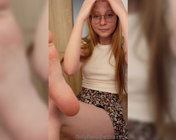 Eliza Nicy aka eliza.nicy OnlyFans - feet) sniffing