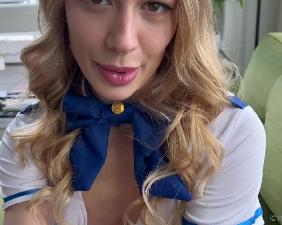 Naomi Swann aka naomiswann OnlyFans - I’m feeling very generous today and that’s why i want to let you know that