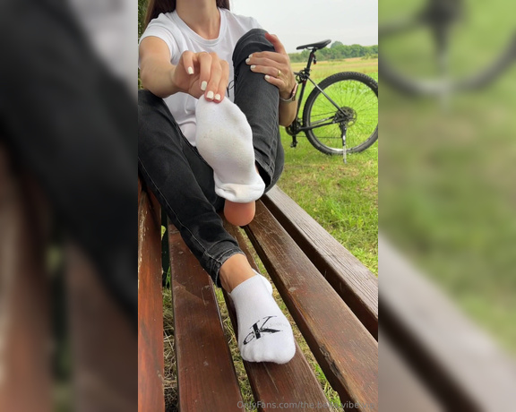 The Bella Vibe aka bella.vibe.vip OnlyFans - Sock removal video+pics! I made a really long bike tour My feet was sweating in these