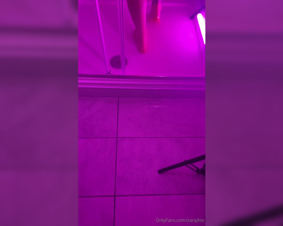 Zara Fox aka zarajfox OnlyFans - Does watching me shower make your cock twitch