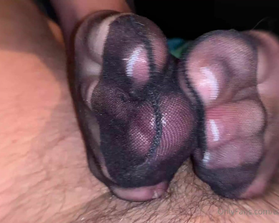 2hotfeet4you aka toohotfeetforyou OnlyFans - Afterwards, you get to cum in same nylons again Part II) Yes, she was in those