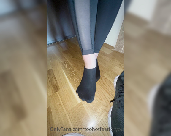 2hotfeet4you aka toohotfeetforyou OnlyFans - Anyone for sweaty feet and socks after gym