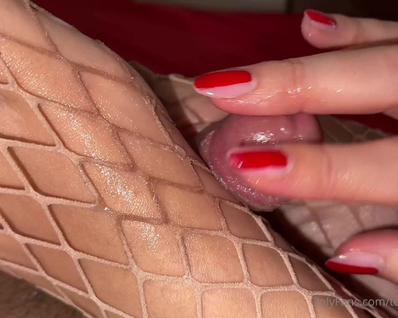 2hotfeet4you aka toohotfeetforyou OnlyFans - Is there a better way to be trapped, then in nice sexy tan fishnets These feel